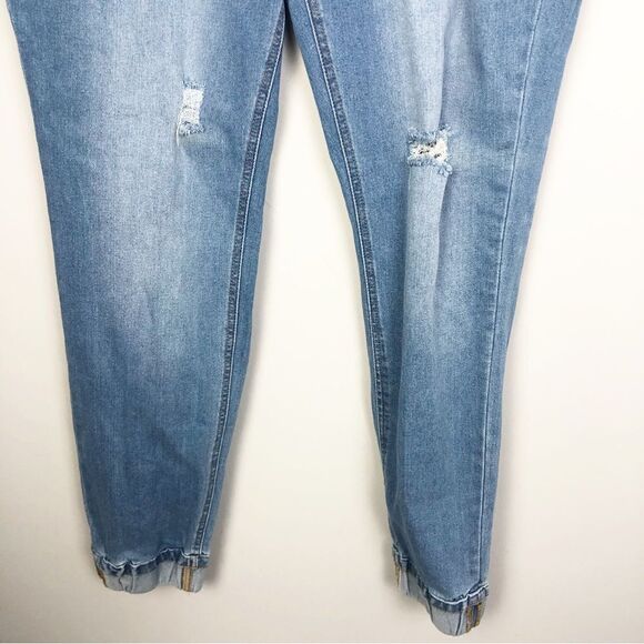 COPPERFLASH | NEW Pull-On Jogger Style Distressed Denim Jeans Women’s Size 14 - Picture 4 of 10